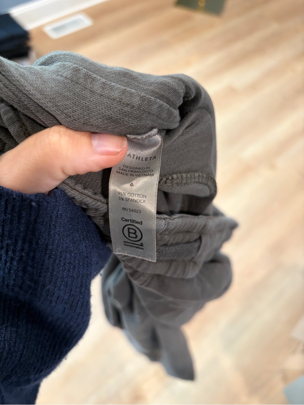 Athleta Farallon Jogger Pants Size 6 Charcoal Gray Cotton Stretch Utility - Picture 8 of 8